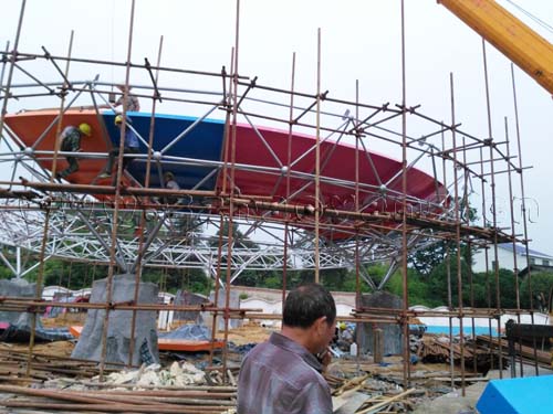 巨獸碗滑梯設備的安裝