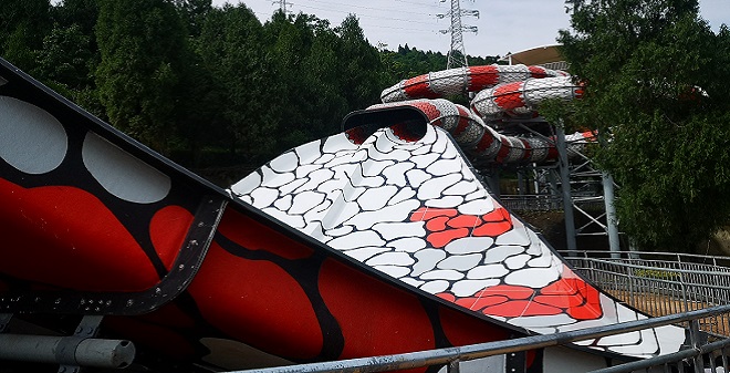 六月初，疫情好轉，各行業市場回暖，水上樂園行業將迎來多地同開的熱鬧局面